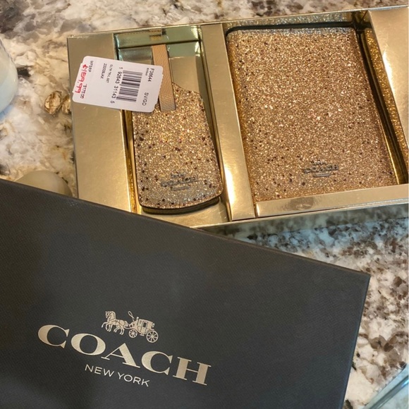 Coach Star Glitter Travel Set  SV/GD  NWT  Passport Case Holder and Luggage Tag - Picture 1 of 5